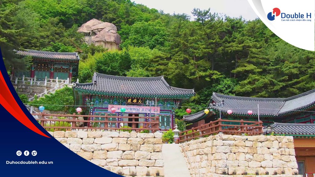 Chụp hình sống ảo tại Long Am Tự nổi tiếng Hàn Quốc